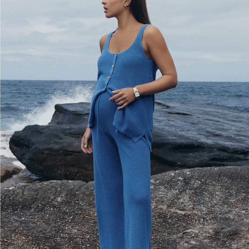 Blue Tank Top with Scoop Neckline and Sleeveless Design